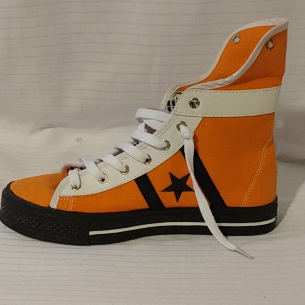 Shoe - Picture 3 of 5